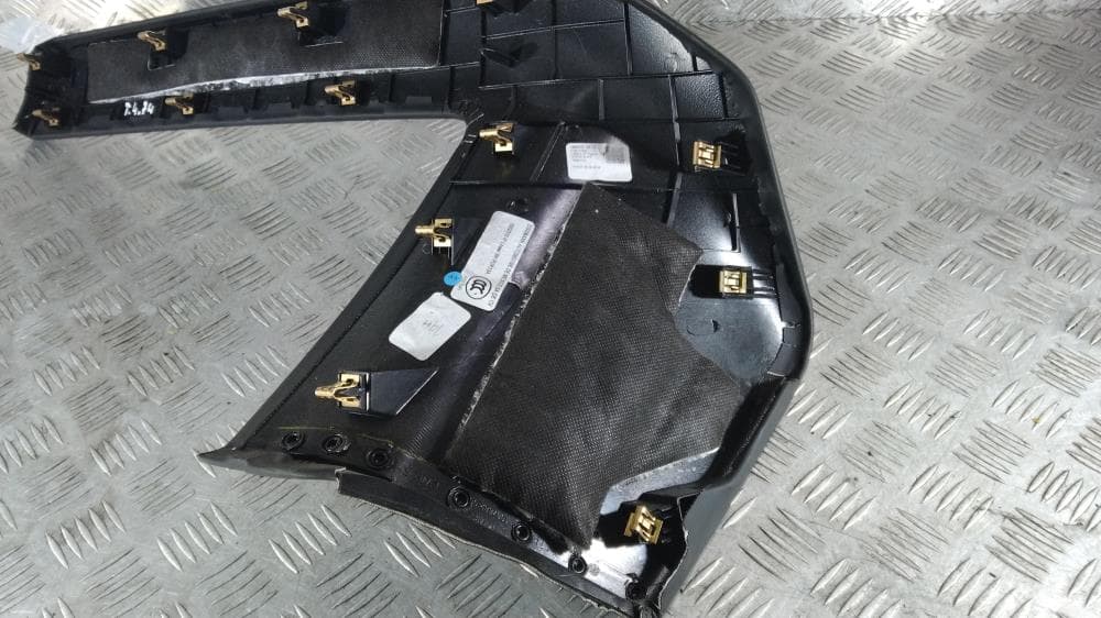 Накладка декоративная на торпедо к Tesla Model X (15-21)