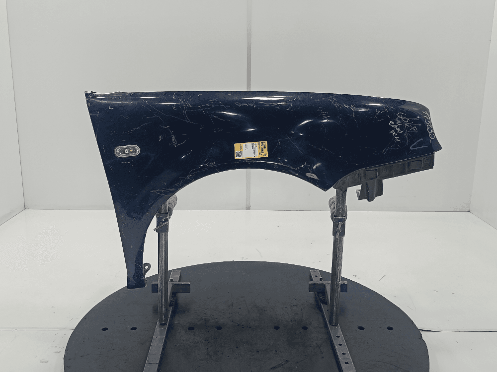 Крыло переднее правое к Volkswagen Golf 4 (97-06)