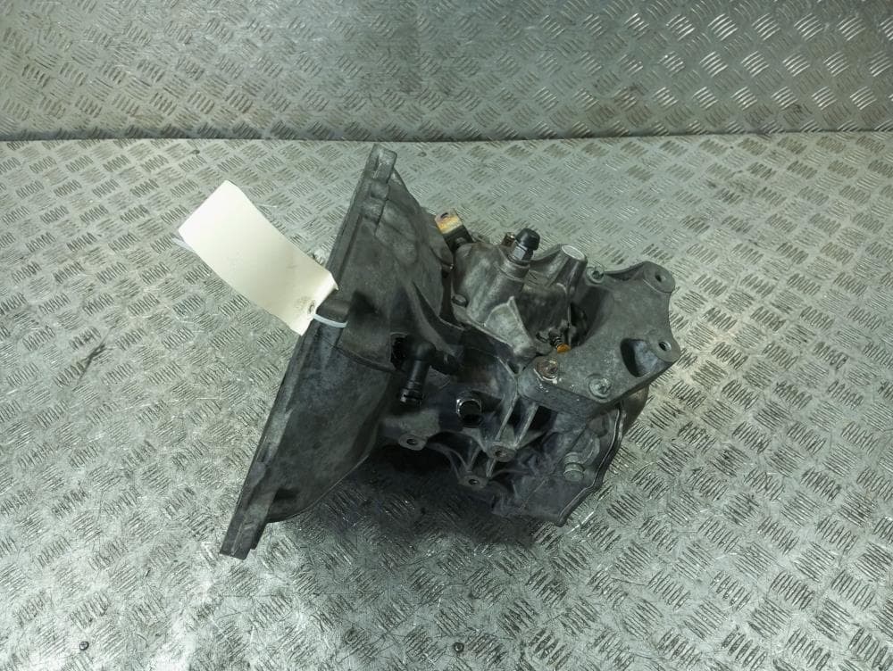 КПП механическая (МКПП) к Opel Corsa D (06-11)