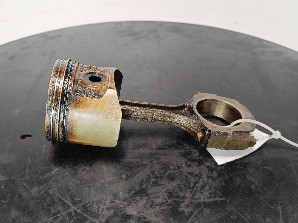 Поршень к Renault Clio 2 Рестайлинг (01-03)