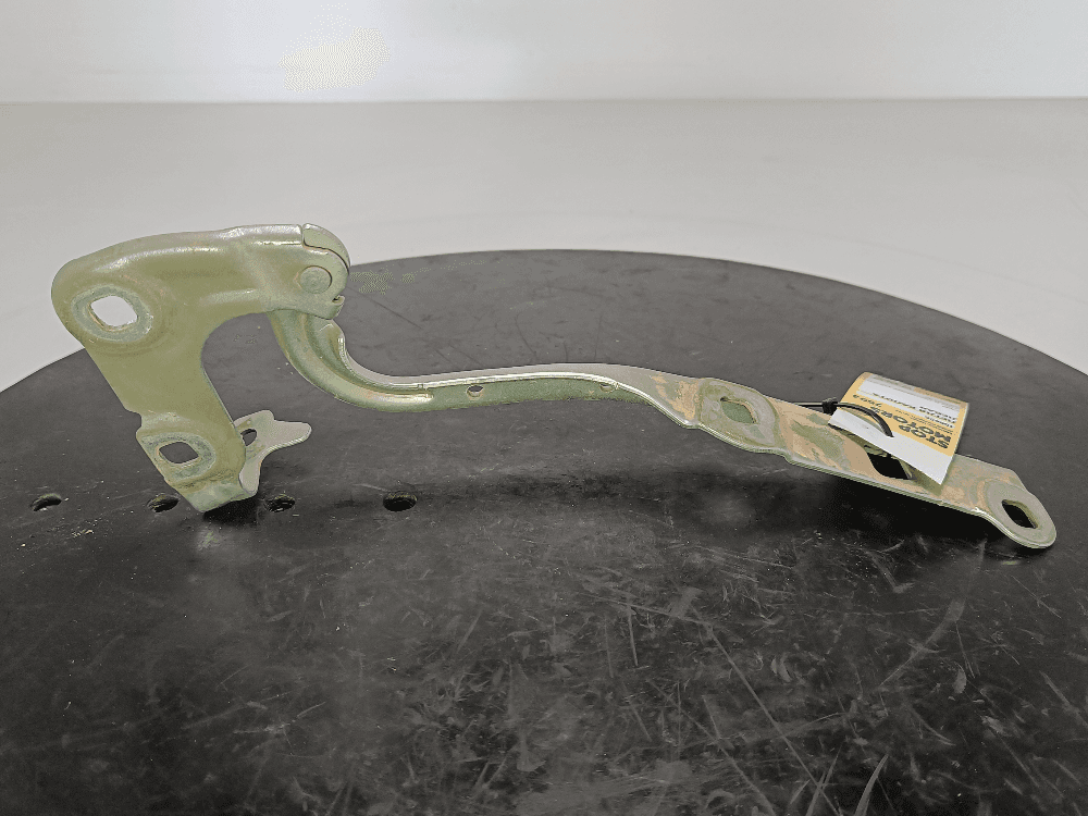 Петля капота левая к Opel Astra K Рестайлинг (19-21)