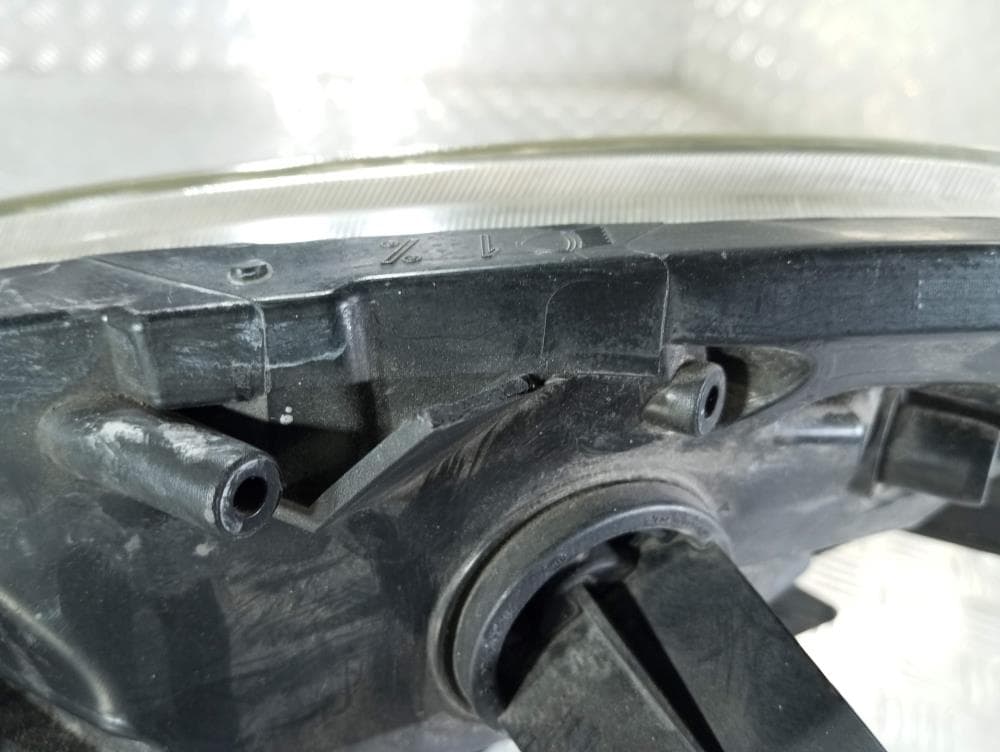Фара правая к Renault Scenic 2 (03-06)