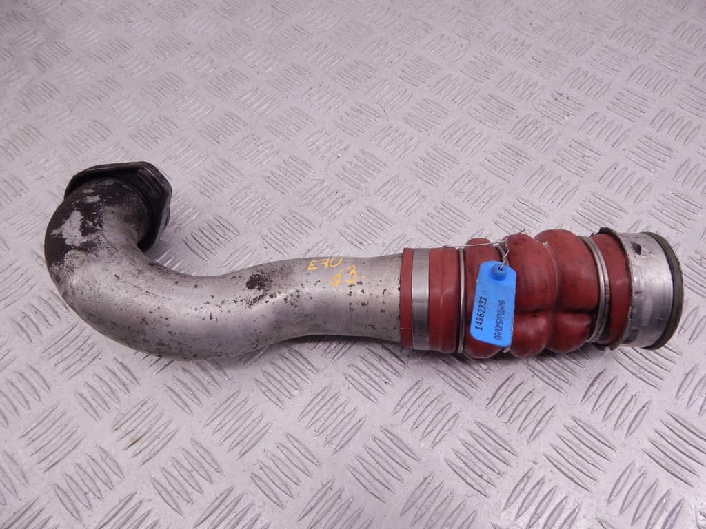 Патрубок интеркулера к BMW X5 E70 (06-10)