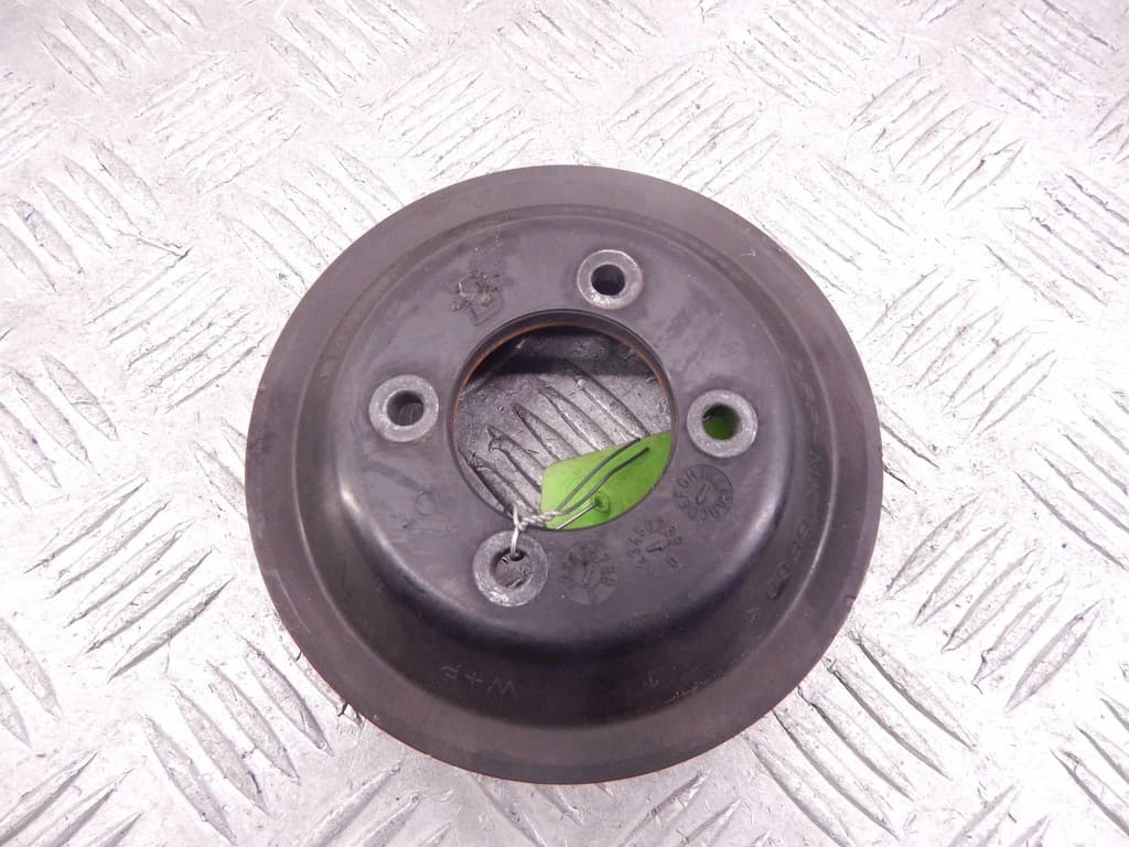 Шкив помпы к BMW 5 E39 (95-00)