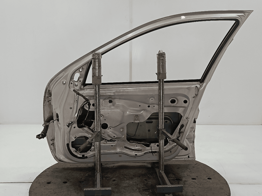 Дверь передняя правая к Renault Megane 1 Рестайлинг (99-03)