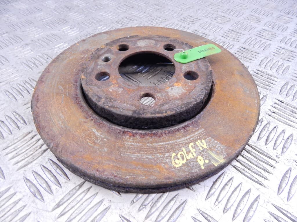 Диск тормозной передний к Volkswagen Golf 4 (97-06)