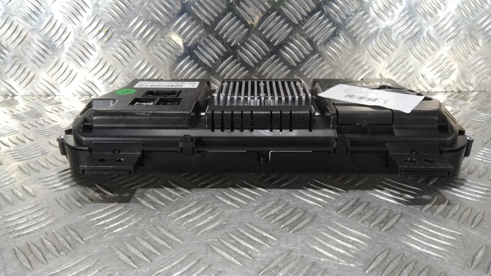 Щиток приборов (приборная панель) к Jeep Grand Cherokee WL (21-24)