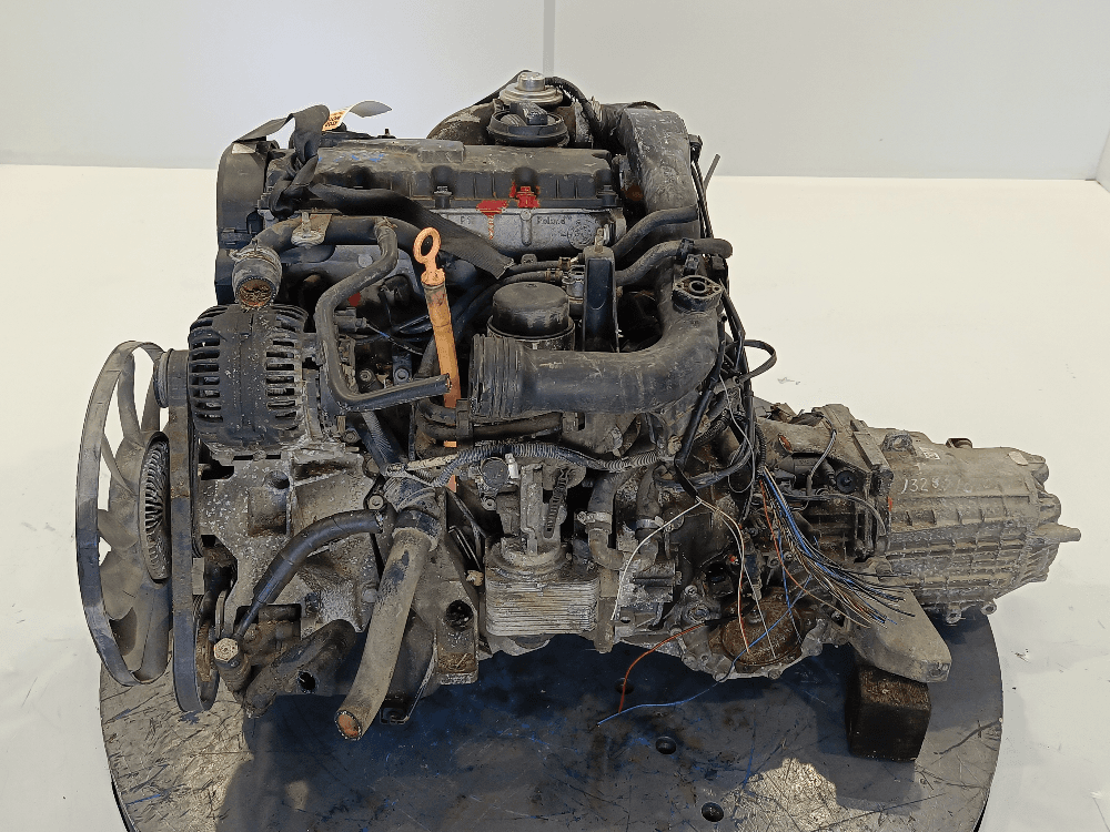 Двигатель к Audi A4 B6 (01-05)
