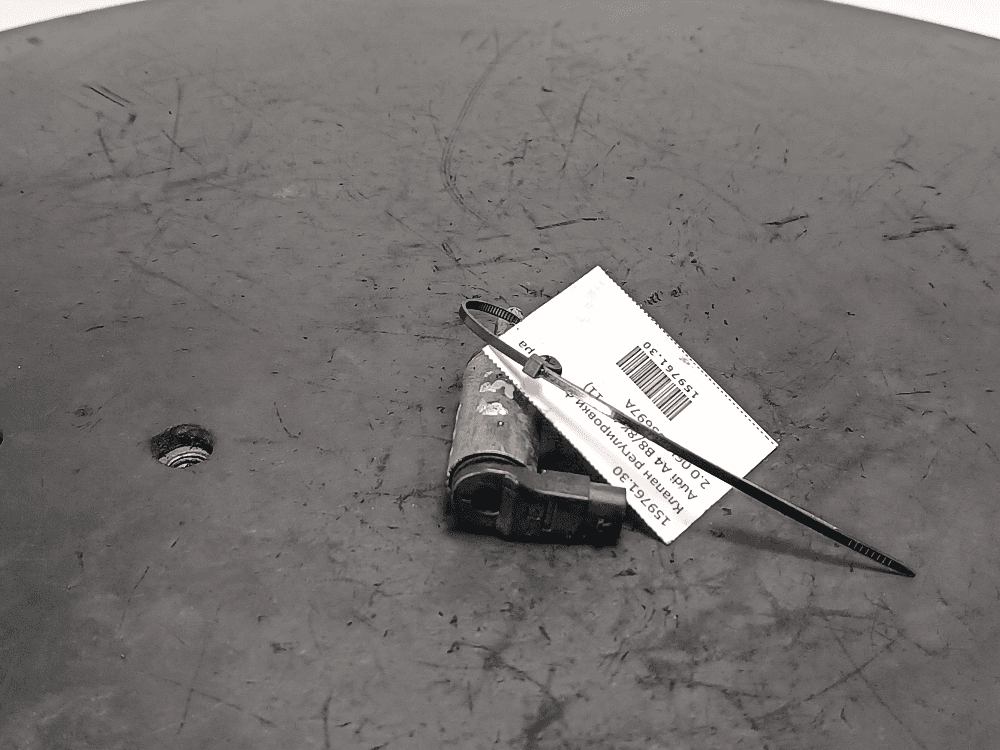 Клапан регулировки фаз газораспределения к Audi A4 B8/8K (07-11)