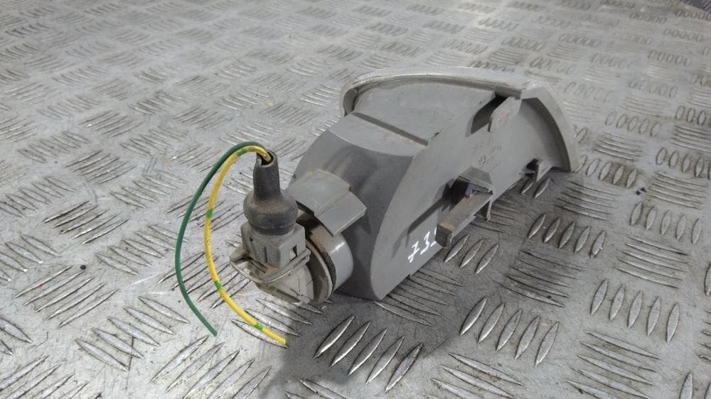 Поворотник левый к Citroen Xantia X2 (98-01)