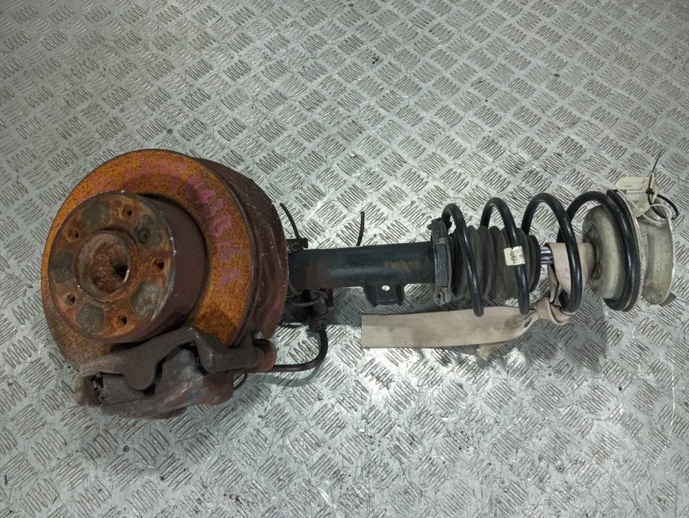 Стойка передняя левая к BMW 1 E81/E82/E87/E88 (04-07)