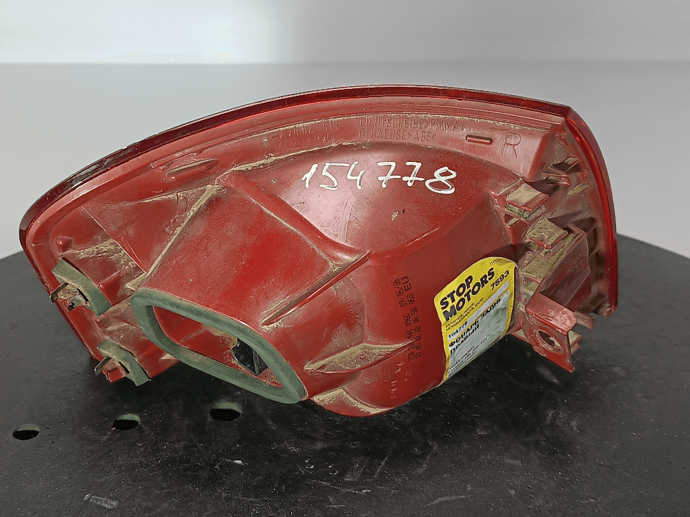 Фонарь задний правый к Volkswagen Passat B6 (05-10)