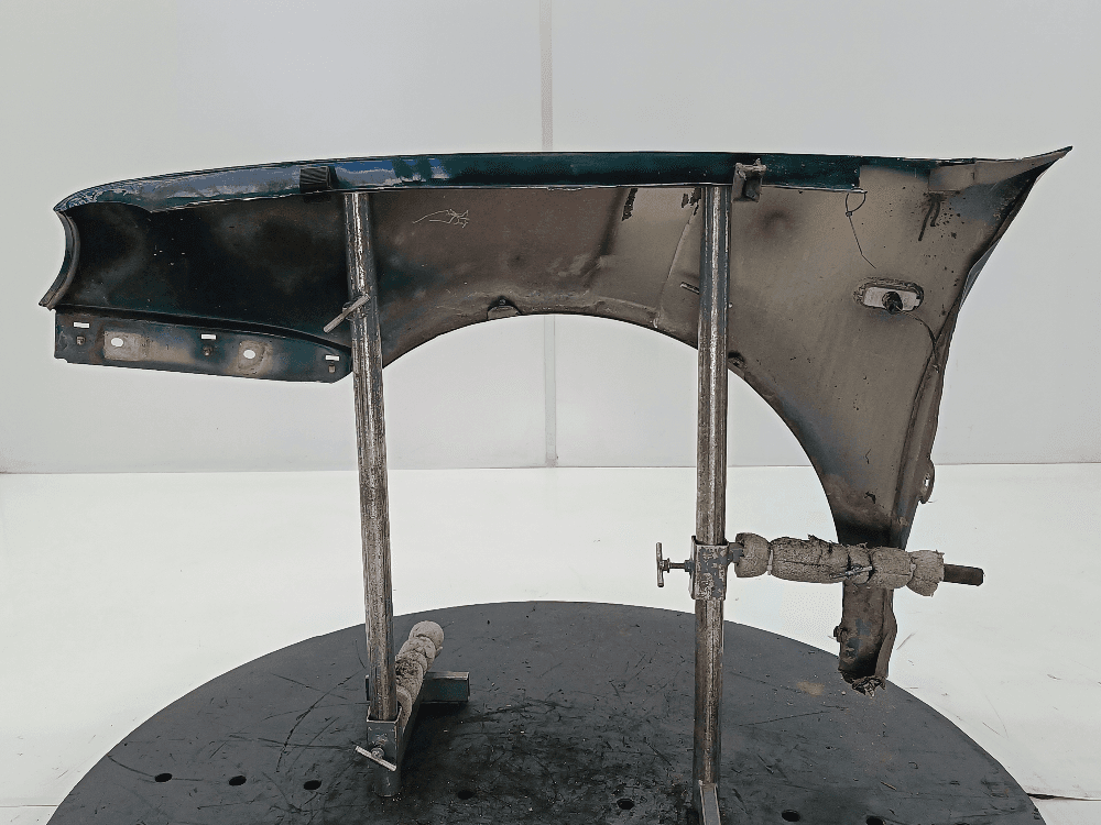 Крыло переднее правое к Volkswagen Golf 4 (97-06)