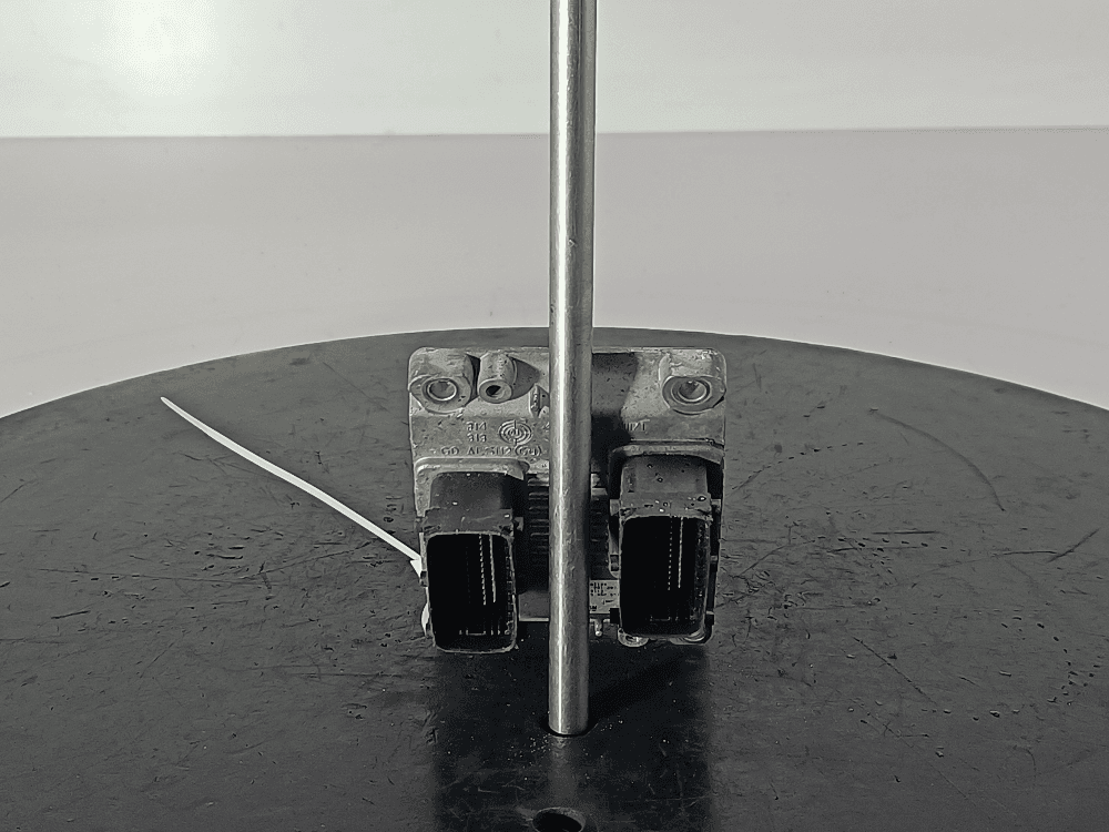 Блок управления двигателем к Opel Corsa C (00-03)