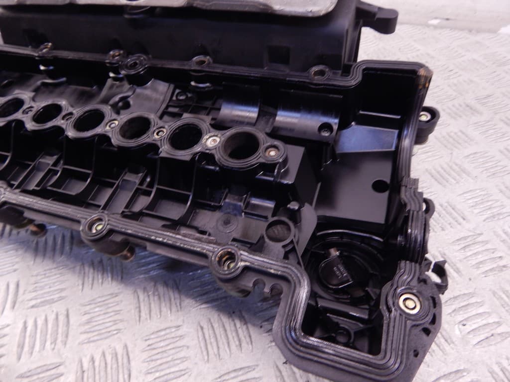 Клапанная крышка к BMW 3 E46 (97-03)