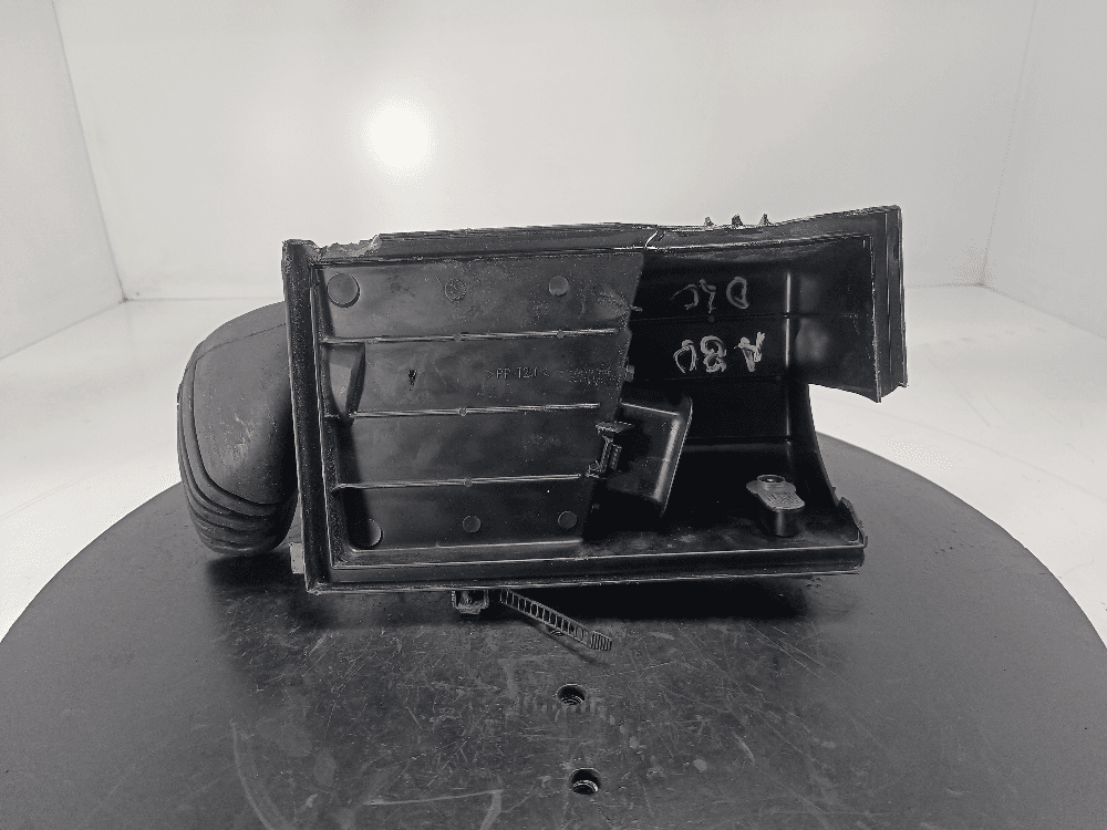 Расходомер воздуха к Audi 80 B4 (91-96)