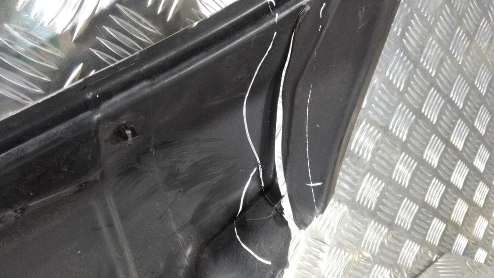 Решетка радиатора к Peugeot 208 1 (12-15)