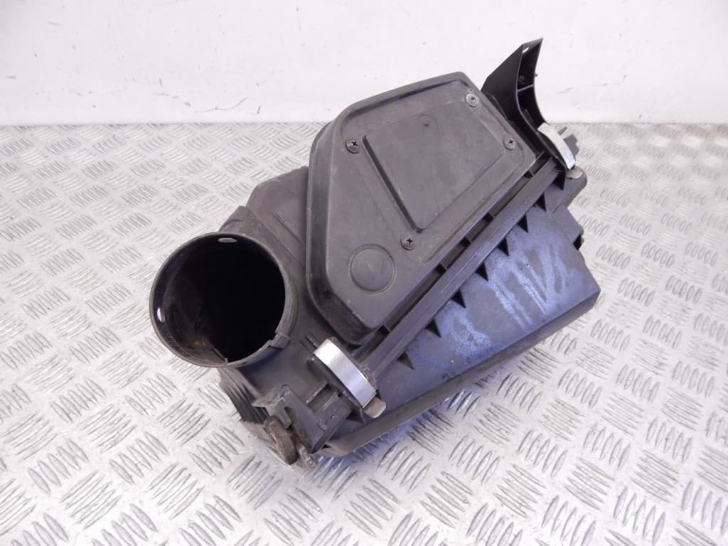 Корпус воздушного фильтра к Volvo V40 1 (96-00)