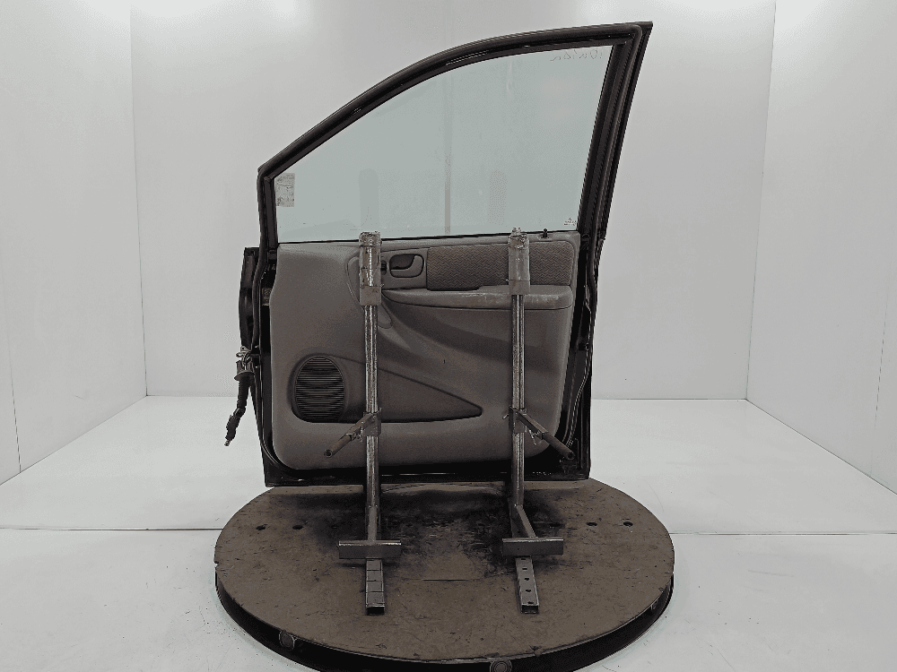 Дверь задняя правая к Chrysler Voyager 4 (01-04)