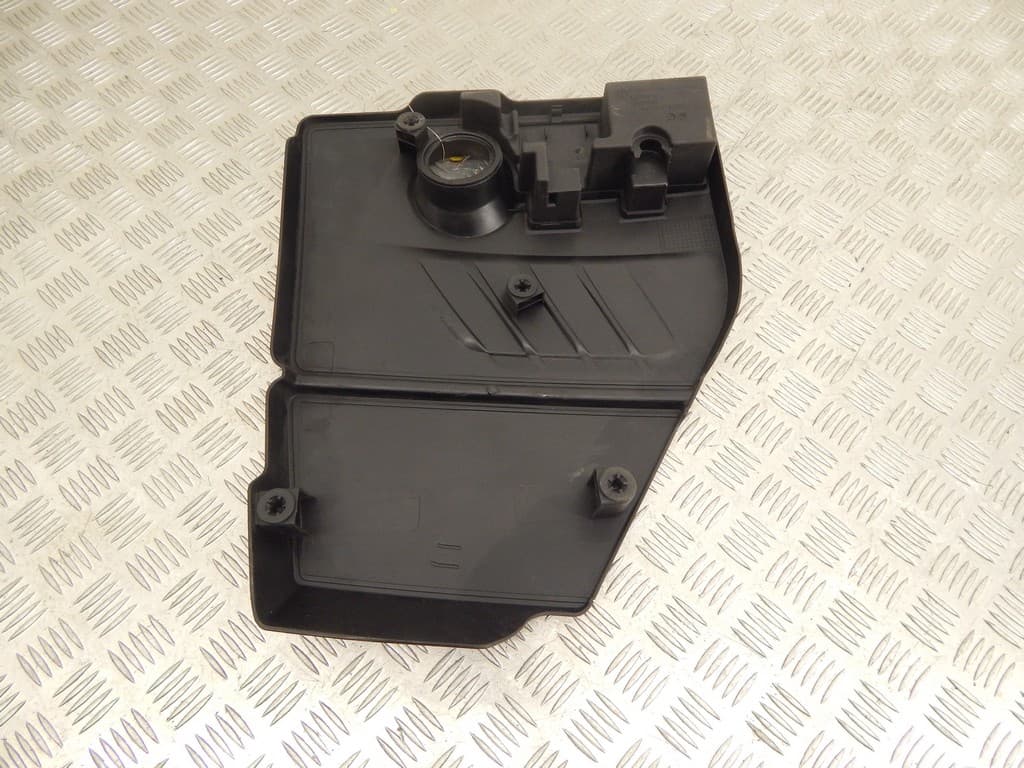 Декоративная крышка двигателя к BMW 1 F20/F21 (11-15)