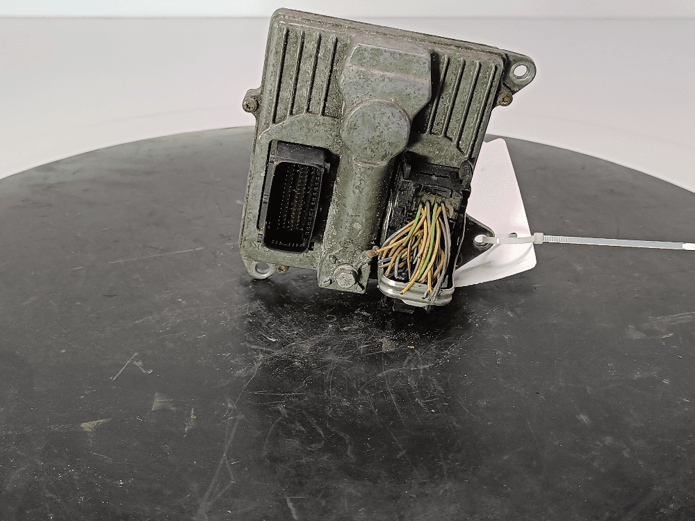 Блок управления двигателем к Opel Vectra C (02-05)