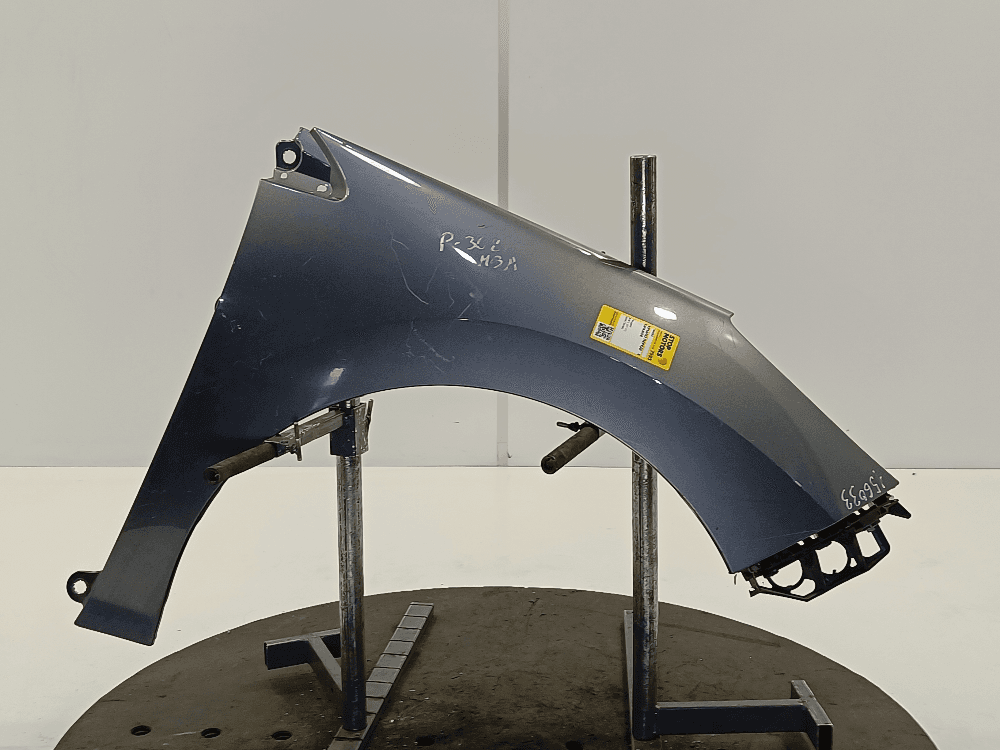 Крыло переднее правое к Peugeot 308 1 (07-11)