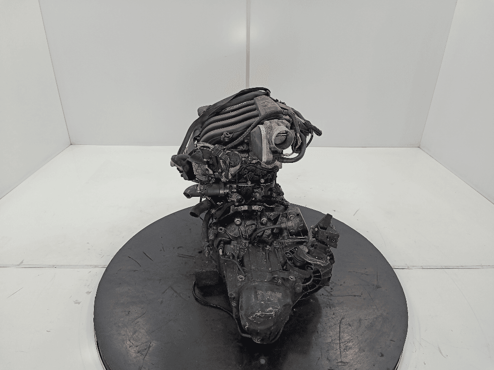 Двигатель к Renault Scenic 2 (03-06)