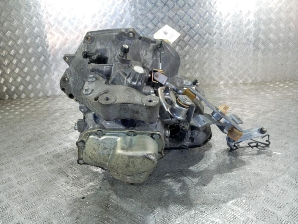 КПП механическая (МКПП) к Opel Corsa D (06-11)