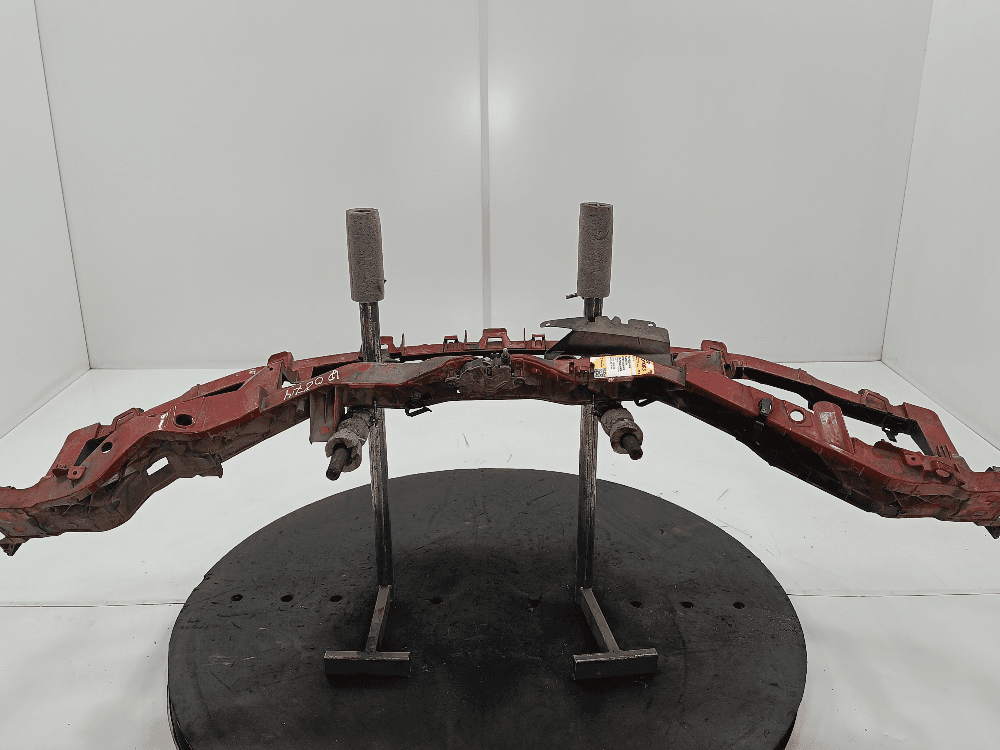 Передняя панель крепления облицовки (телевизор) к Ford Focus 2 (04-08)