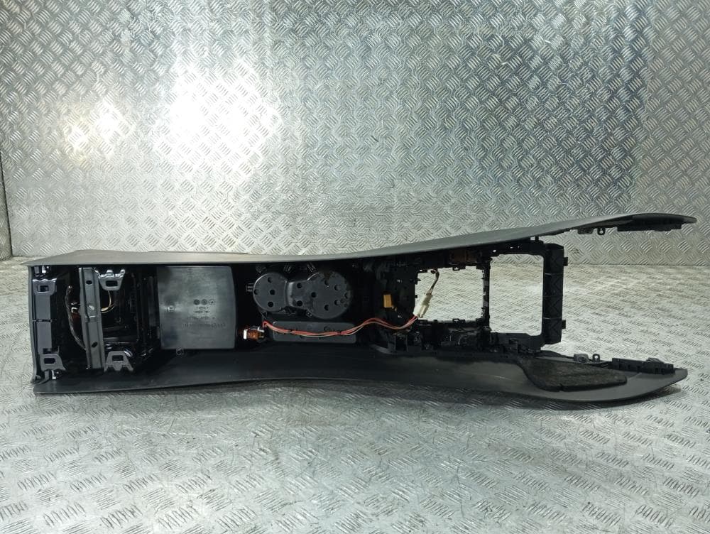 Консоль салона (кулисная часть) к Audi A4 B8/8K (07-11)