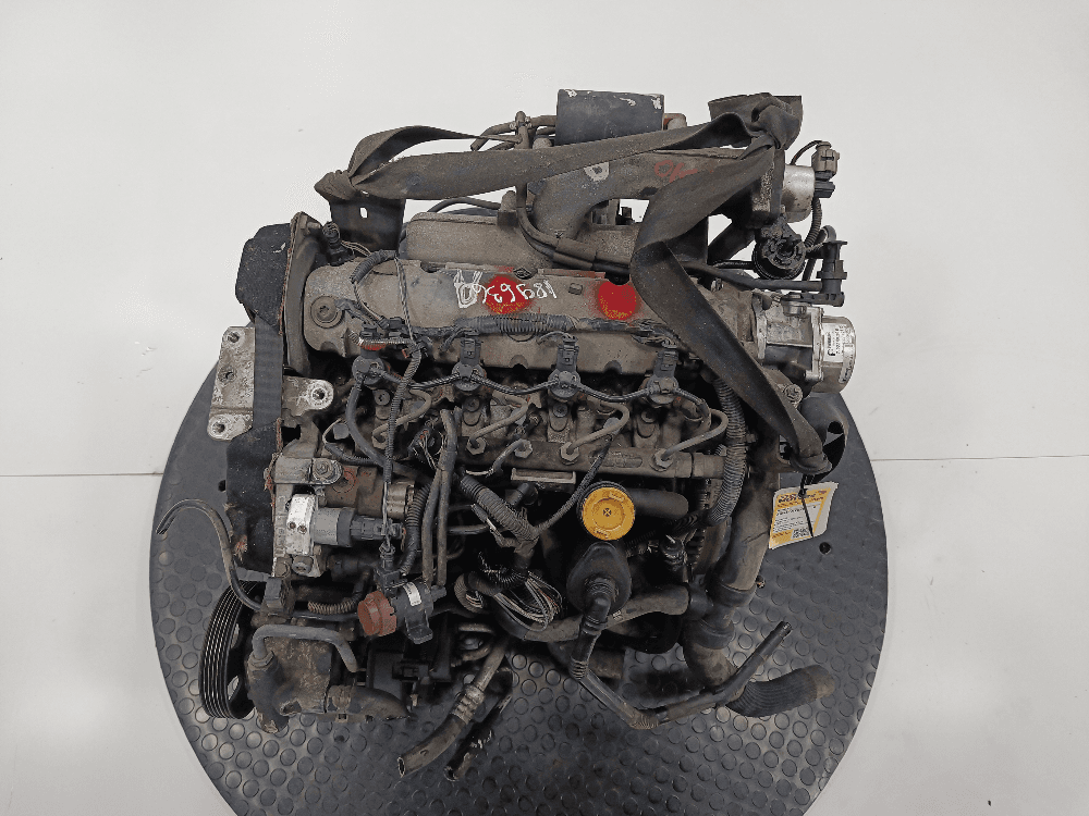 Двигатель к Renault Laguna 2 (01-05)