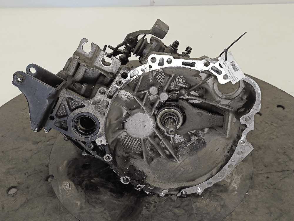 КПП механическая (МКПП) к Toyota Corolla E120/E130 (02-04)