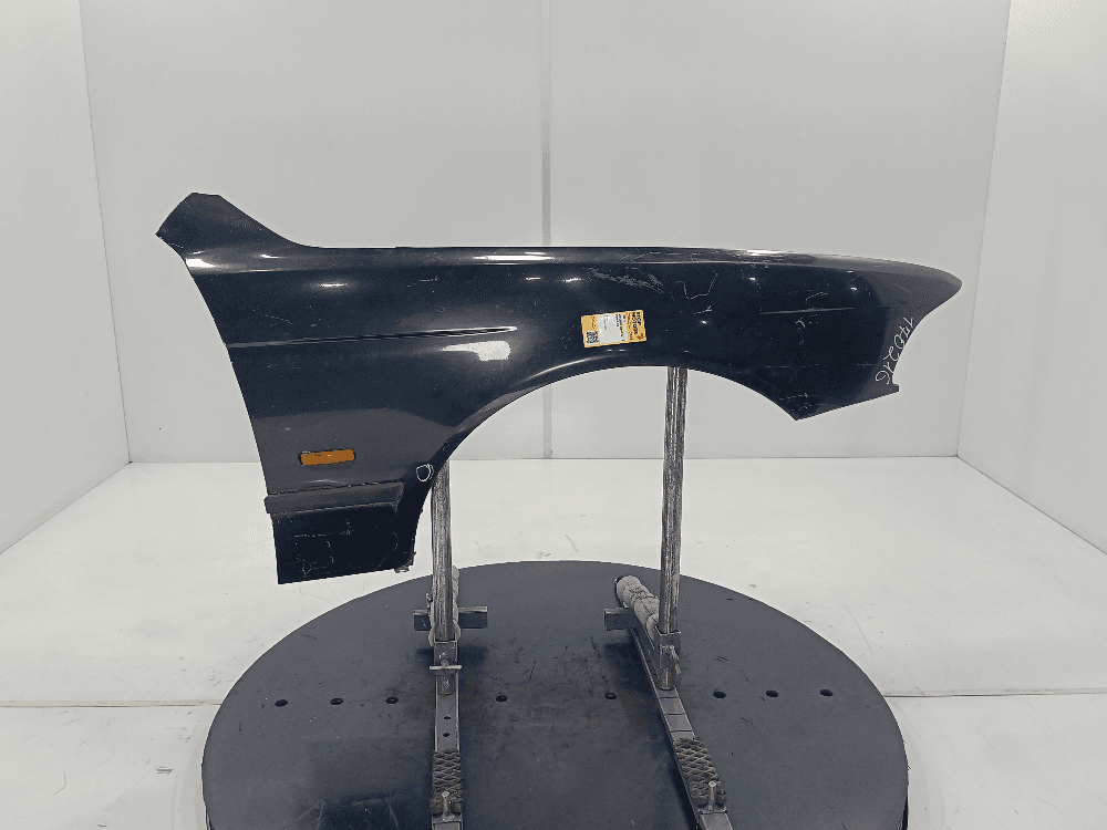 Крыло переднее правое к BMW 5 E39 (95-00)