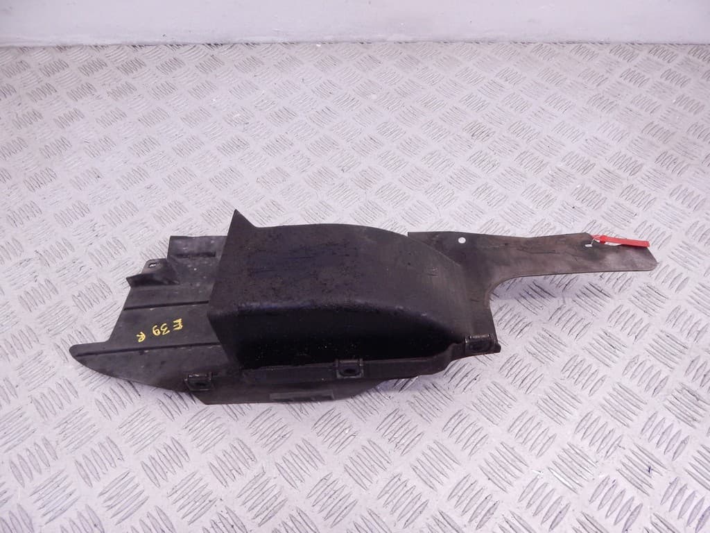 Воздуховод тормозной правый к BMW 5 E39 (95-00)