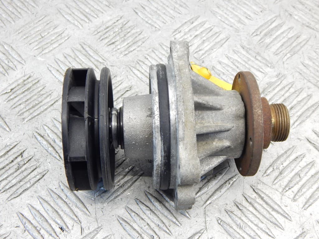 Помпа к BMW 5 E39 (95-00)