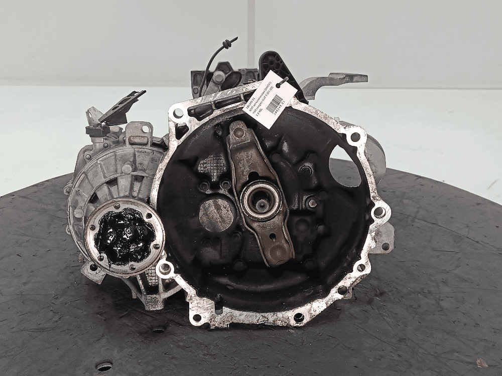 КПП механическая (МКПП) к Volkswagen Golf 5 (03-09)