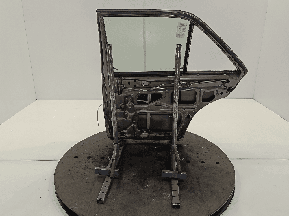 Дверь задняя правая к Mercedes 190 W201 (82-93)
