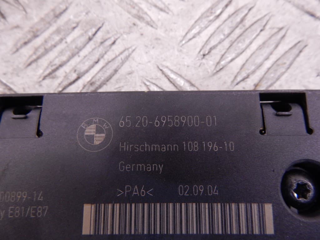 Усилитель антенны к BMW 1 E81/E82/E87/E88 (04-07)