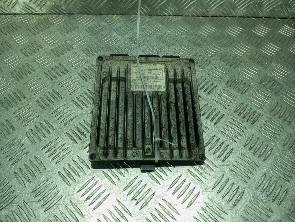 Блок управления двигателем к Renault Megane 2 (02-06)