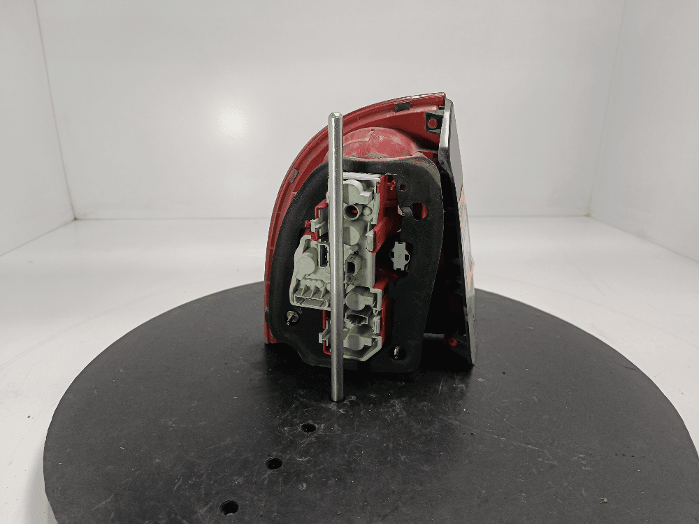 Фонарь задний правый к Volkswagen Passat B5+ Рестайлинг (00-05)