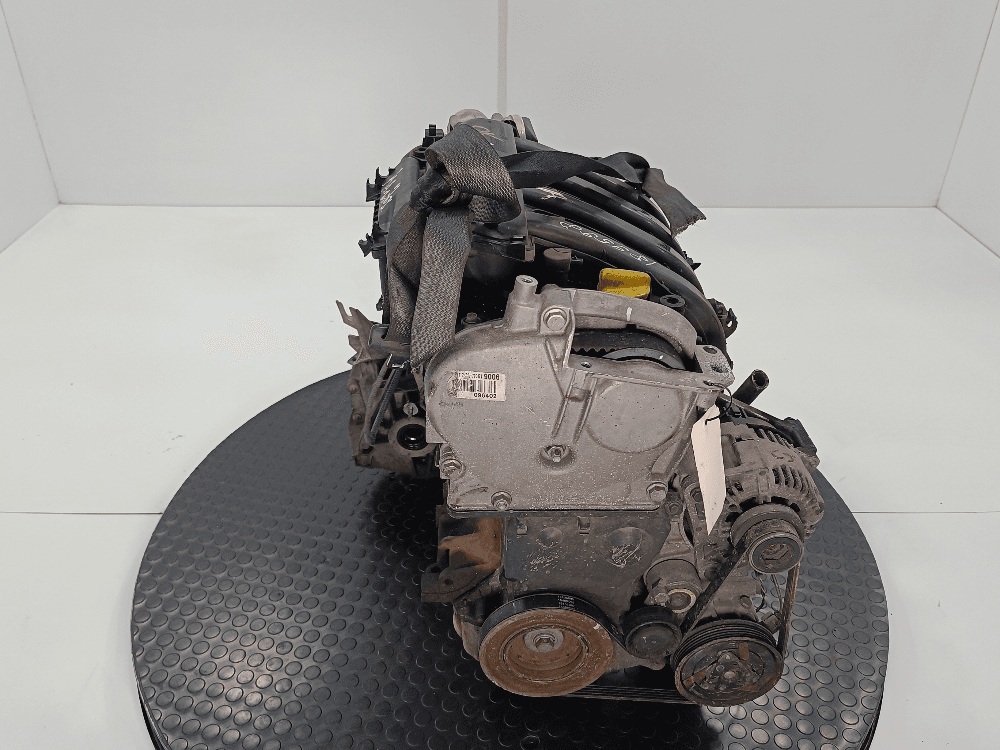 Двигатель к Renault Scenic 2 (03-06)