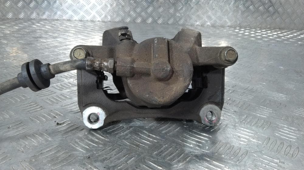 Суппорт передний левый к Fiat 500X (14-18)