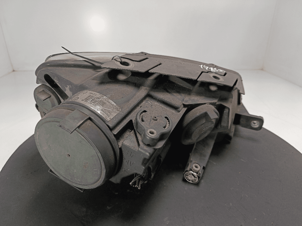 Фара левая к Volkswagen Passat B6 (05-10)