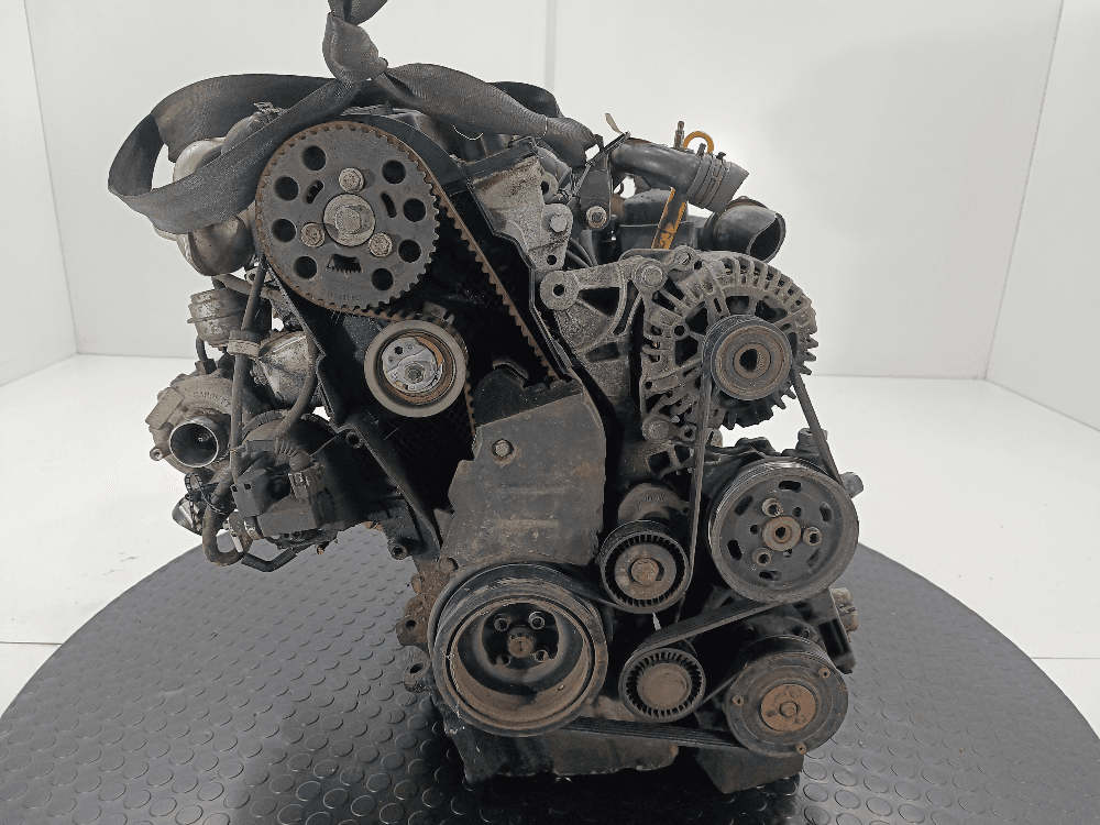 Двигатель к Audi A4 B7 (04-09)