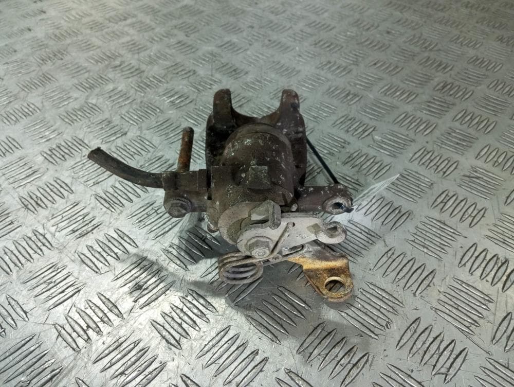 Суппорт задний правый к Alfa Romeo 156 (97-02)