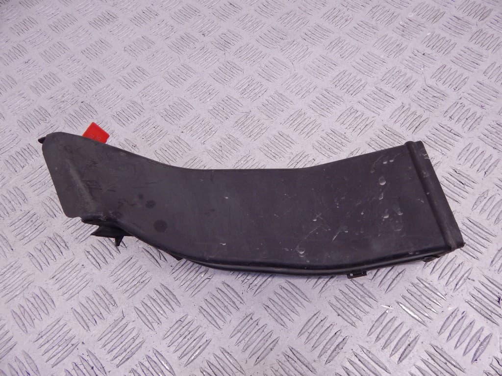 Воздуховод тормозной правый к BMW 5 E39 (95-00)