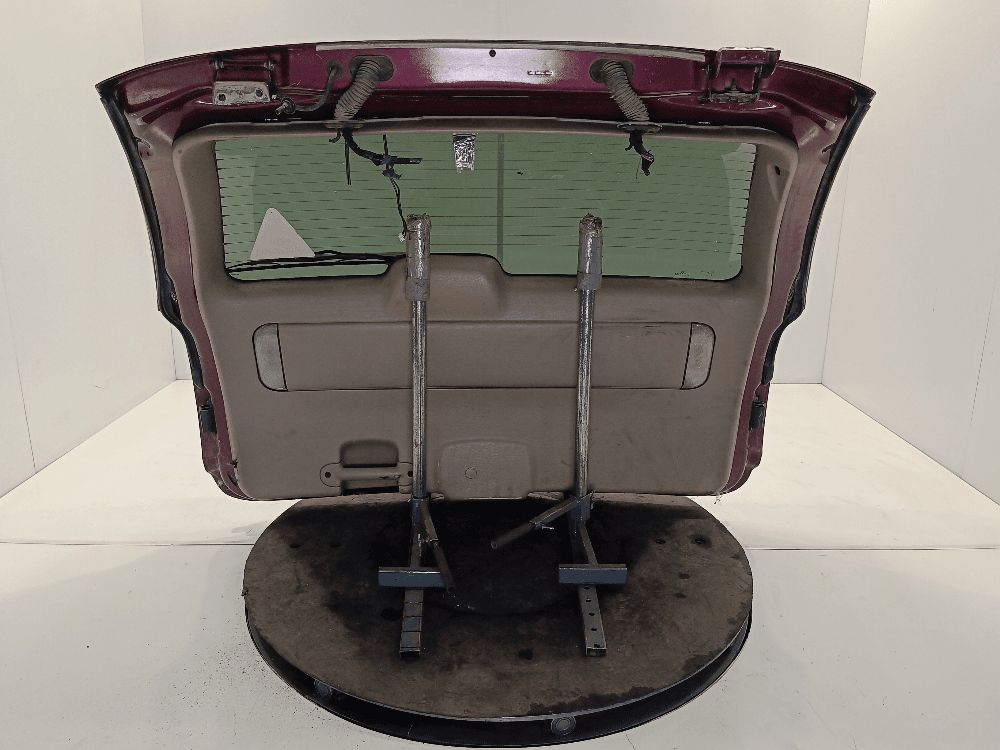 Крышка багажника (дверь 3-5) к Chrysler Voyager 4 (01-04)