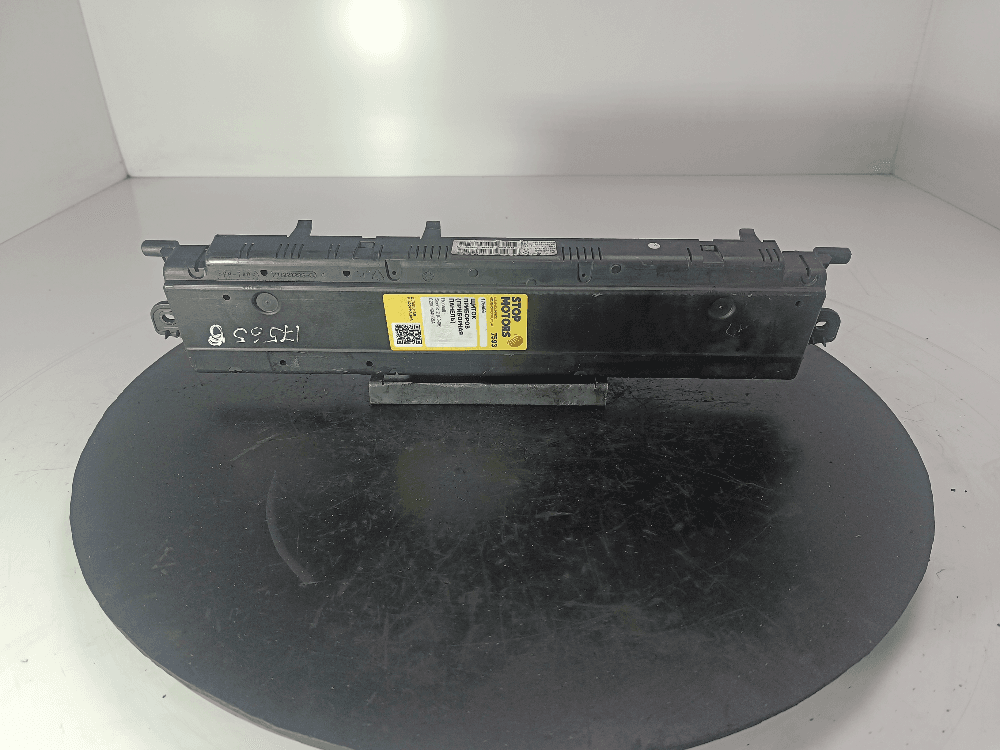 Щиток приборов (приборная панель) к Renault Scenic 2 (03-06)