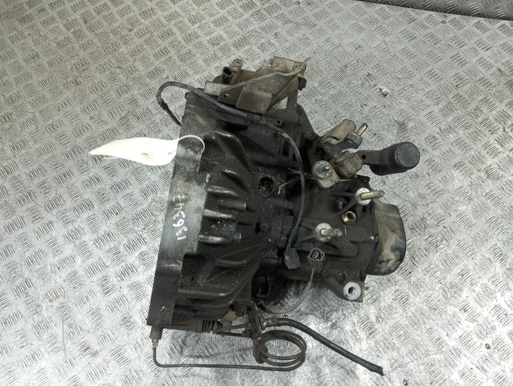 КПП механическая (МКПП) к Mazda 6 1 (02-05)