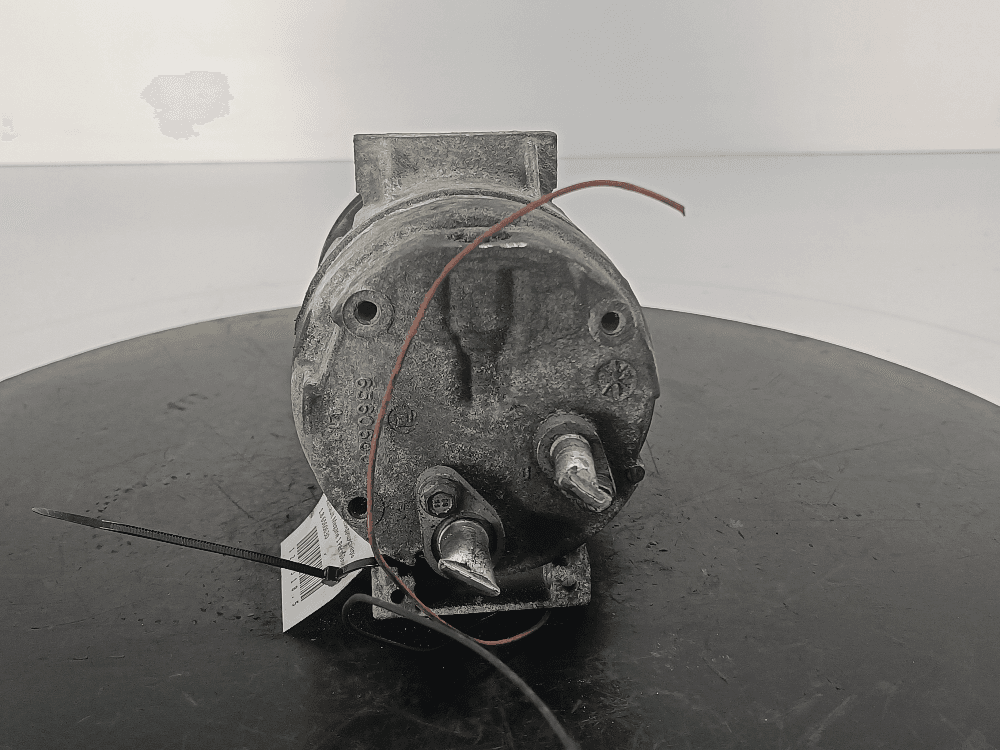 Компрессор кондиционера к Renault Megane 1 Рестайлинг (99-03)